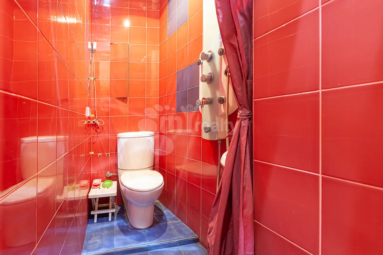 5 bedroom apartment for rent Teryan St, Center Yerevan, 158100