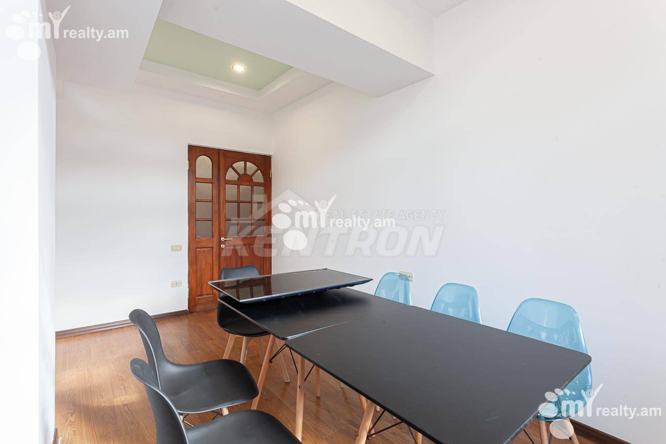 3 սենյականոց բնակարան  Աբովյան փող, Կենտրոն Երևան, 155178