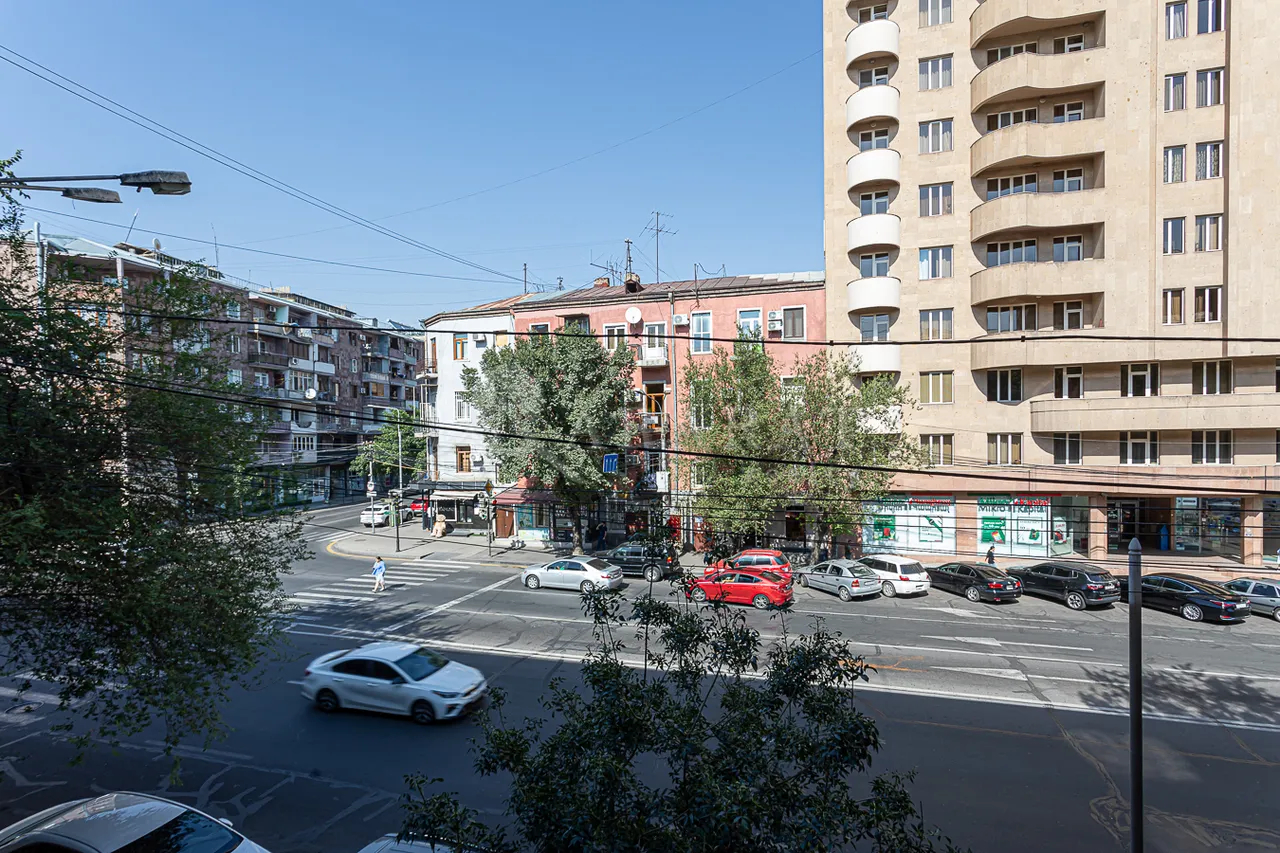 3 bedroom apartment for sale Paronyan St, Center Yerevan, 157420