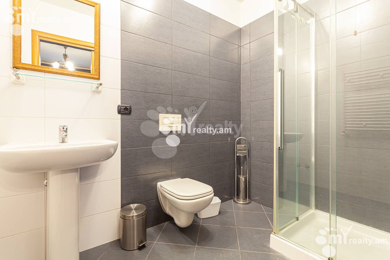 3 bedroom apartment for rent Vazgen Sargsyan St, Center Yerevan, 151317