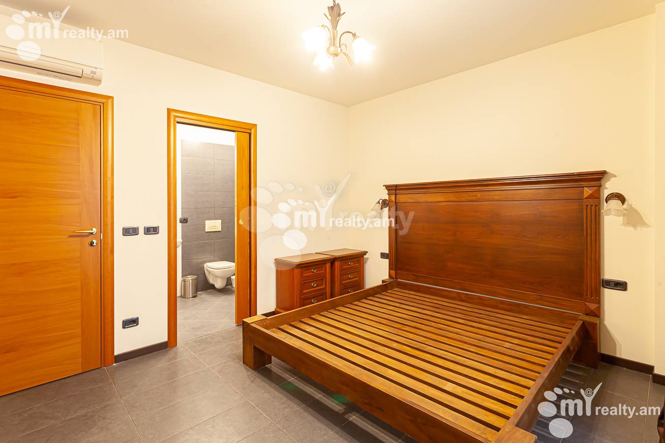 3 bedroom apartment for rent Vazgen Sargsyan St, Center Yerevan, 151317