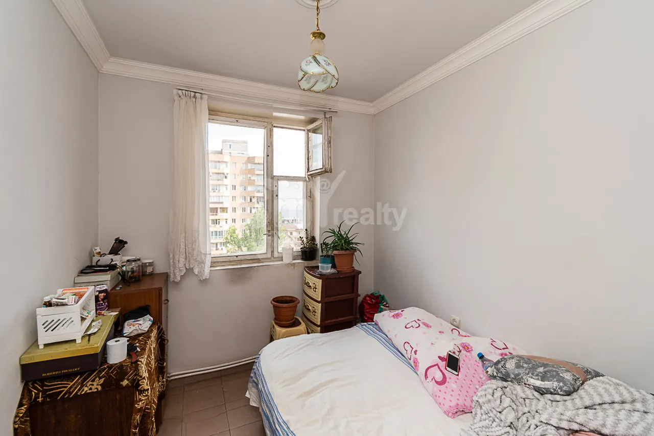 5 bedroom apartment for sale A. Avetisyan St, Arabkir Yerevan, 160759