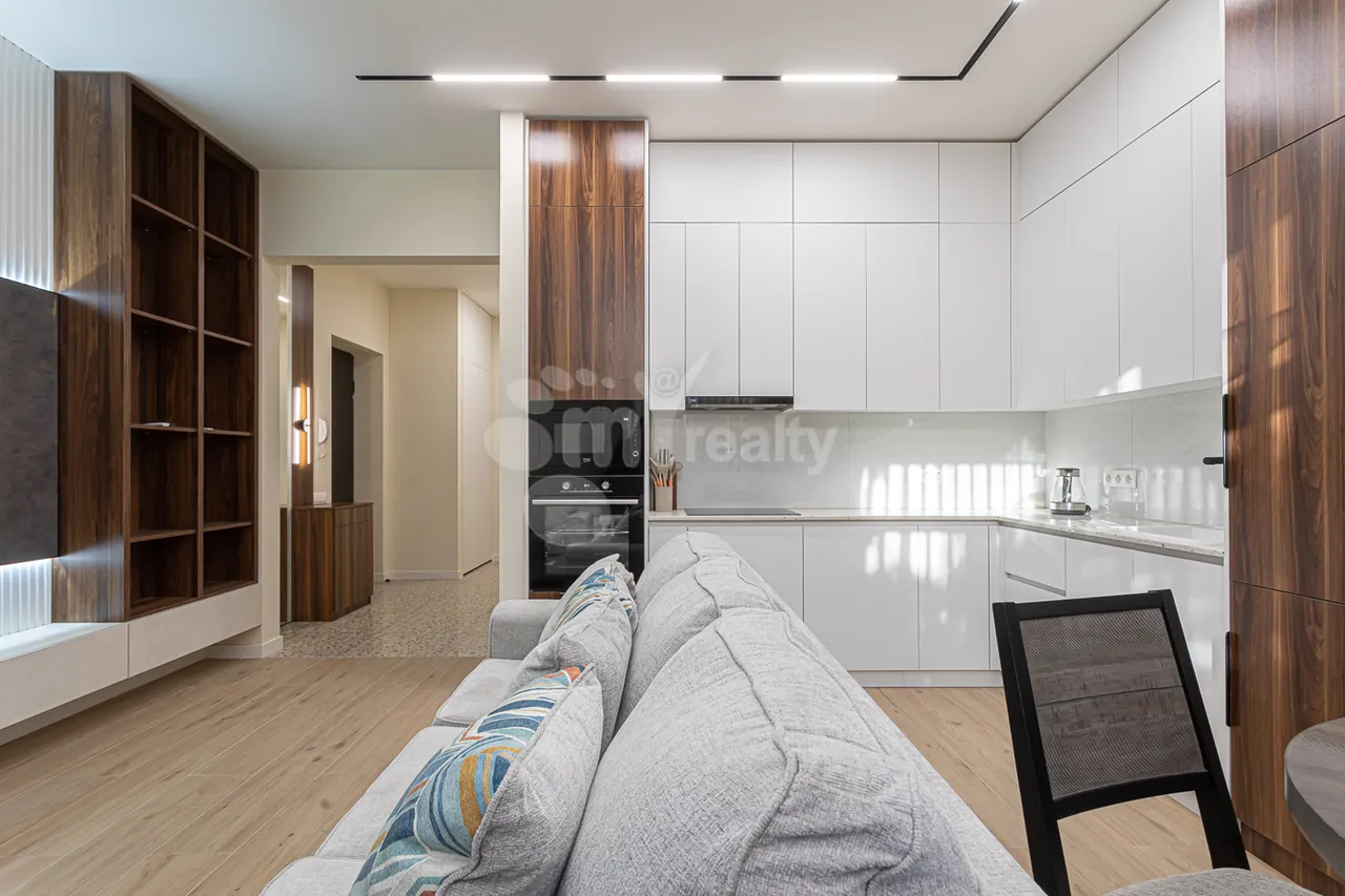 3 bedroom apartment for rent خیابان امیریان, مرکز شهر ایروان, 157289