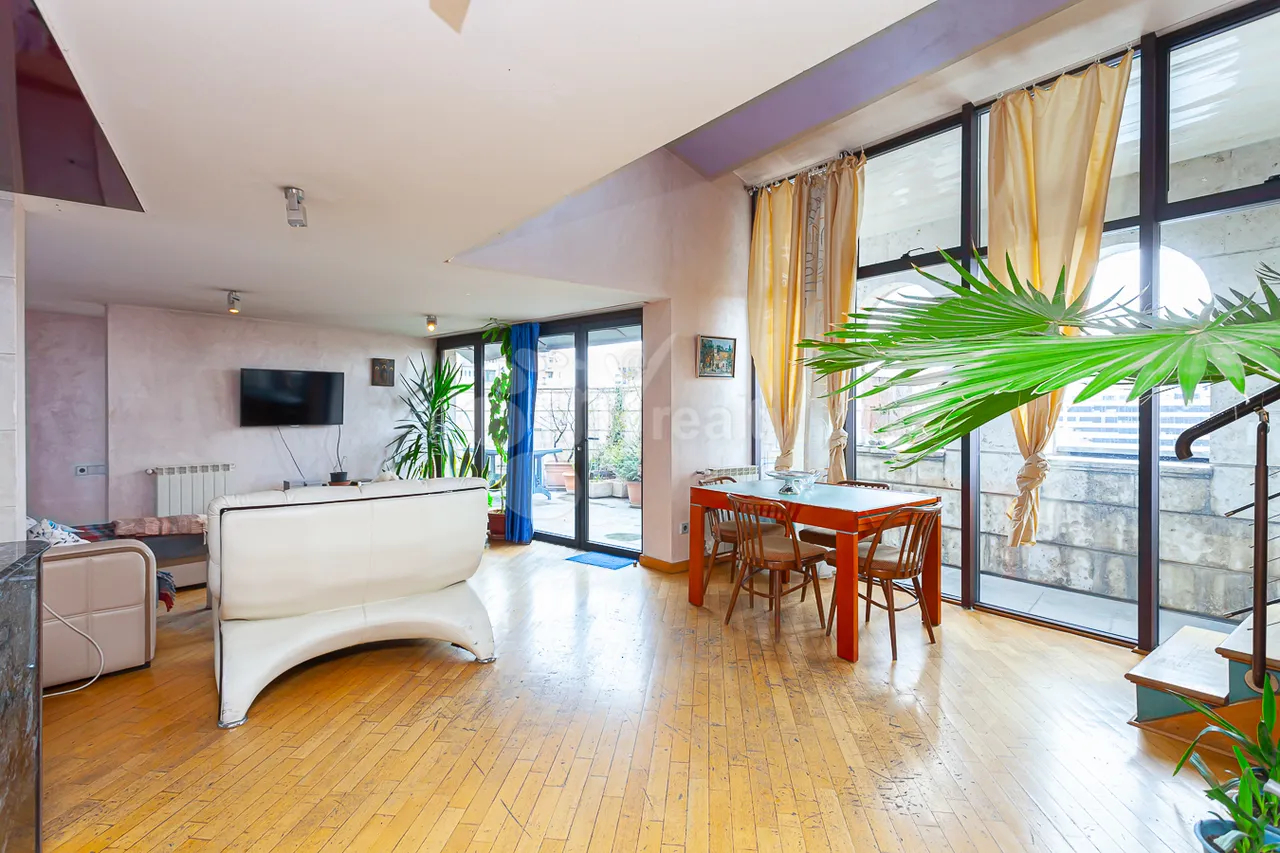 5 bedroom apartment for rent Teryan St, Center Yerevan, 158100