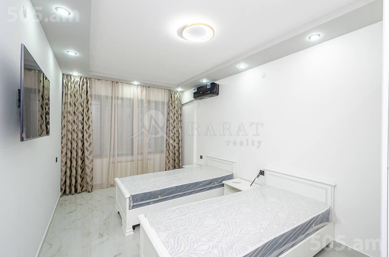 3 bedroom apartment for rent Mashtots Ave, Center Yerevan, 154298