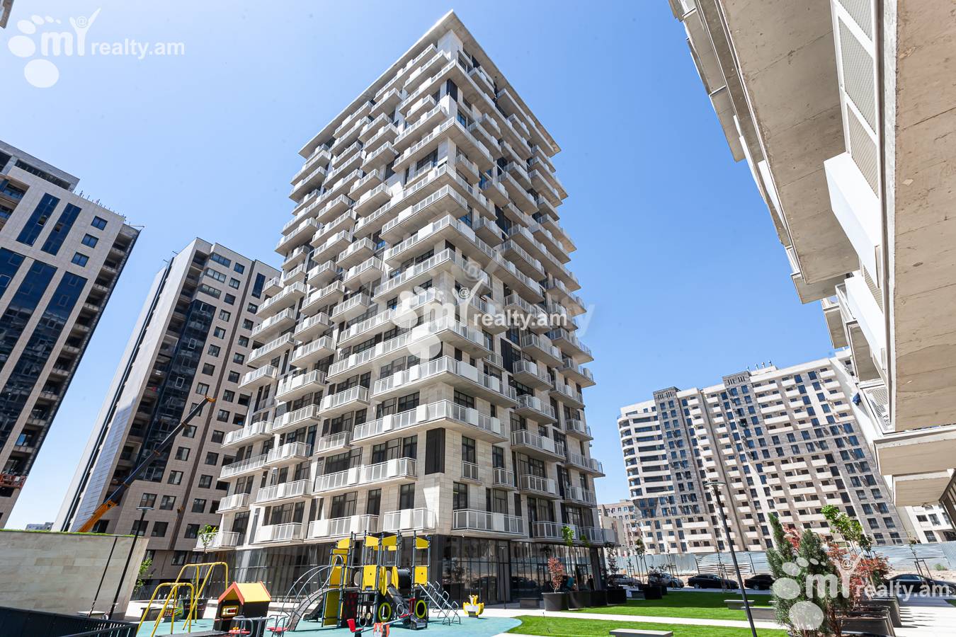 Купить 3 комнатную квартиру Ленинградян, Квартал Ваагни Ереван, 155479