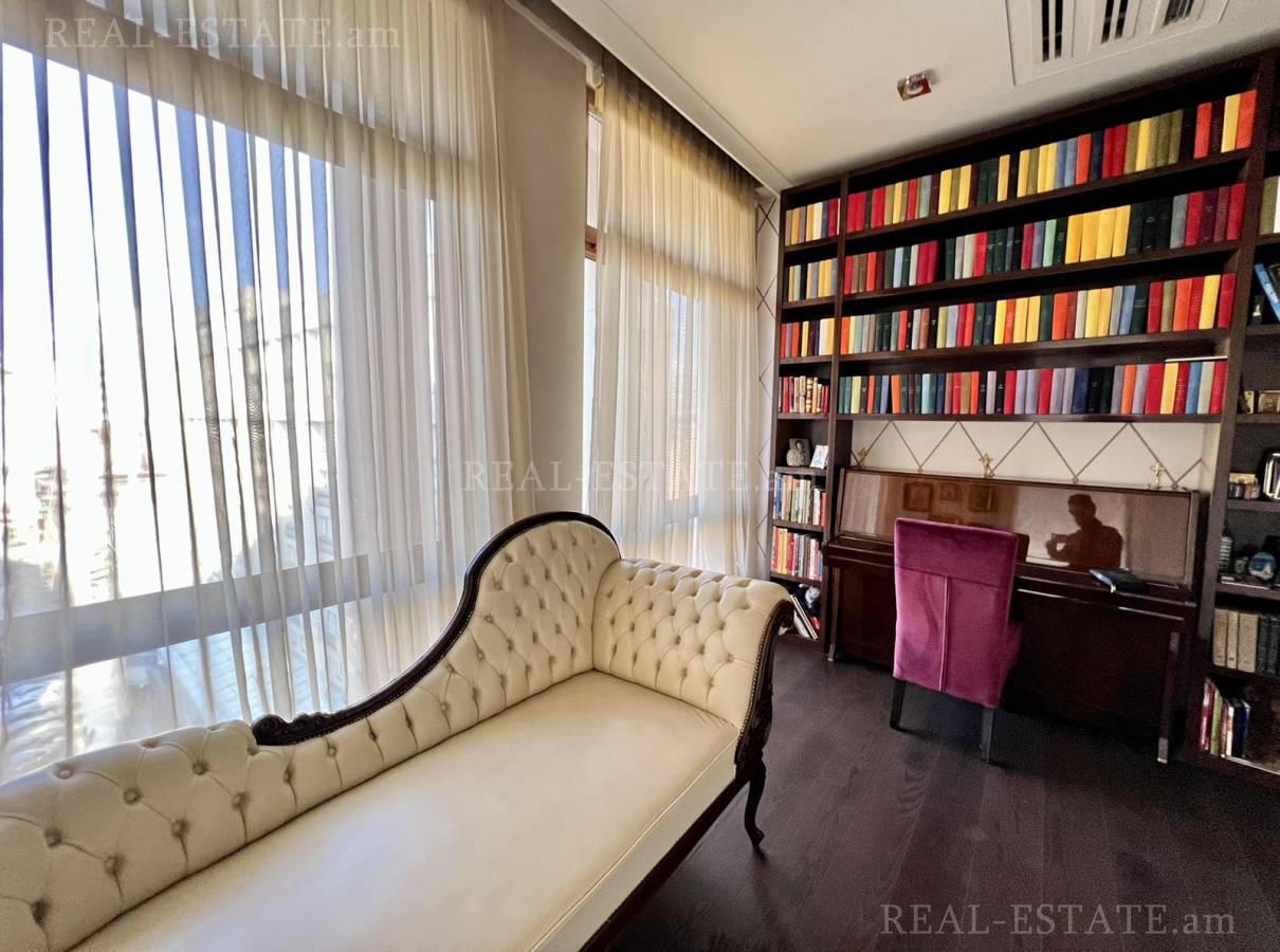 4 bedroom apartment for sale Northern (Hyusisayin)  Ave, Center Yerevan, 119236
