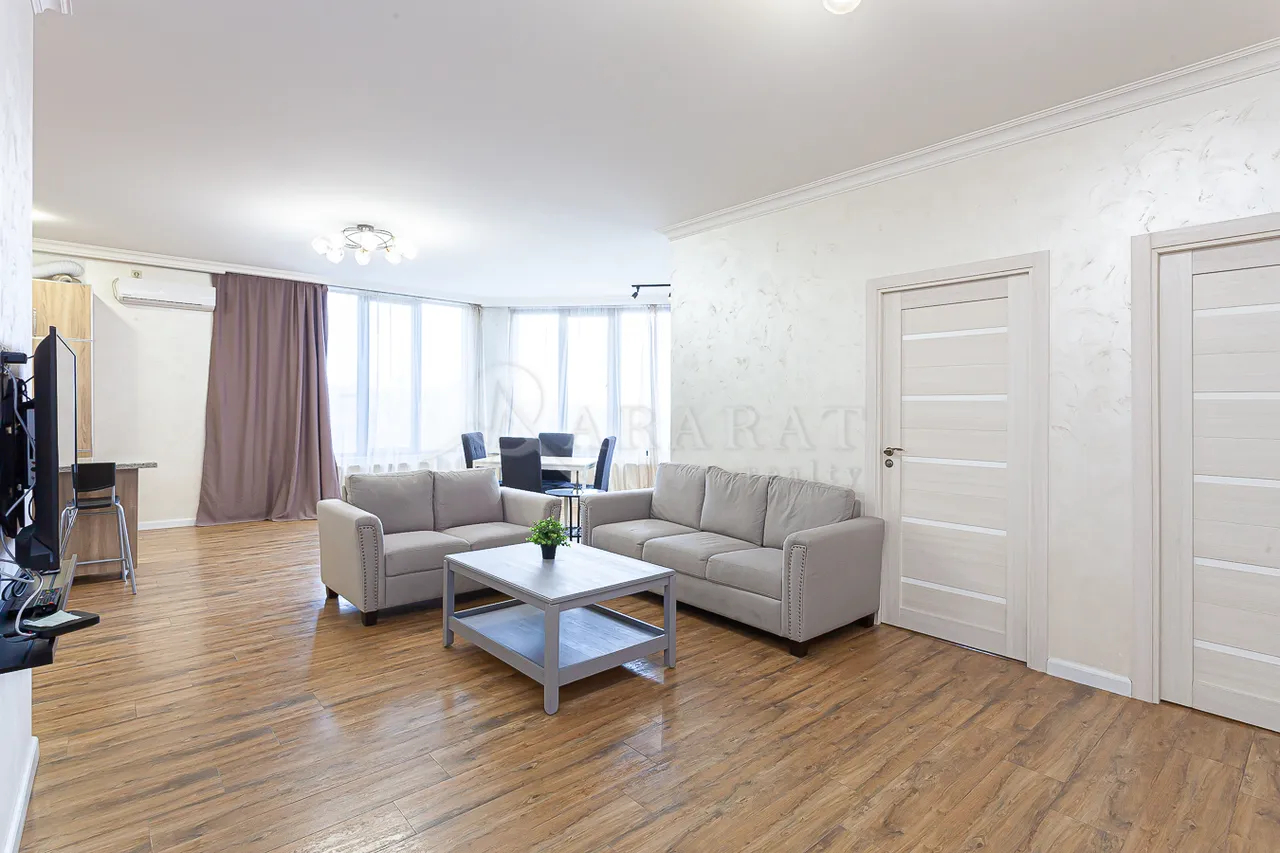 3 bedroom apartment for rent Teryan St, Center Yerevan, 158702