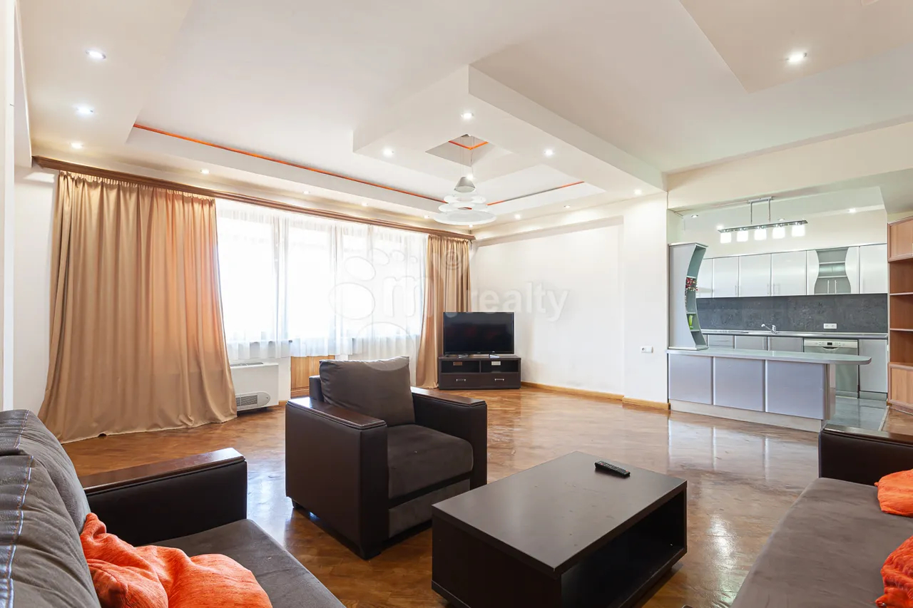 3 bedroom apartment for sale Northern(Hyusisayin)  Ave, Center Yerevan, 159098