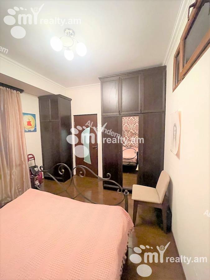 Снять 3 комнатную квартиру Шинарарнер ул, Ачапняк Ереван, 140936