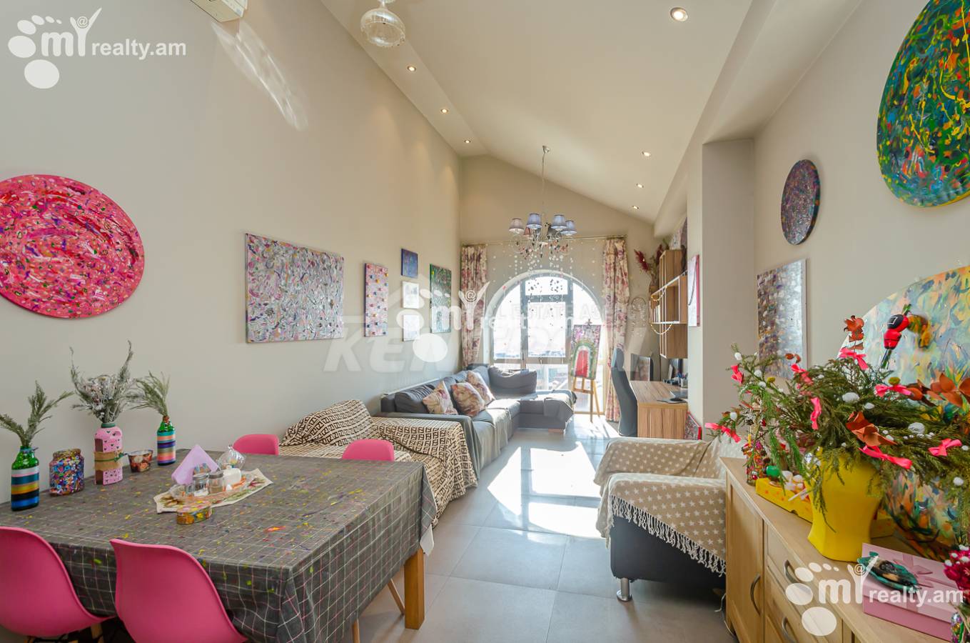 Купить 2 комнатную квартиру Антараин ул, Центр Ереван, 154454