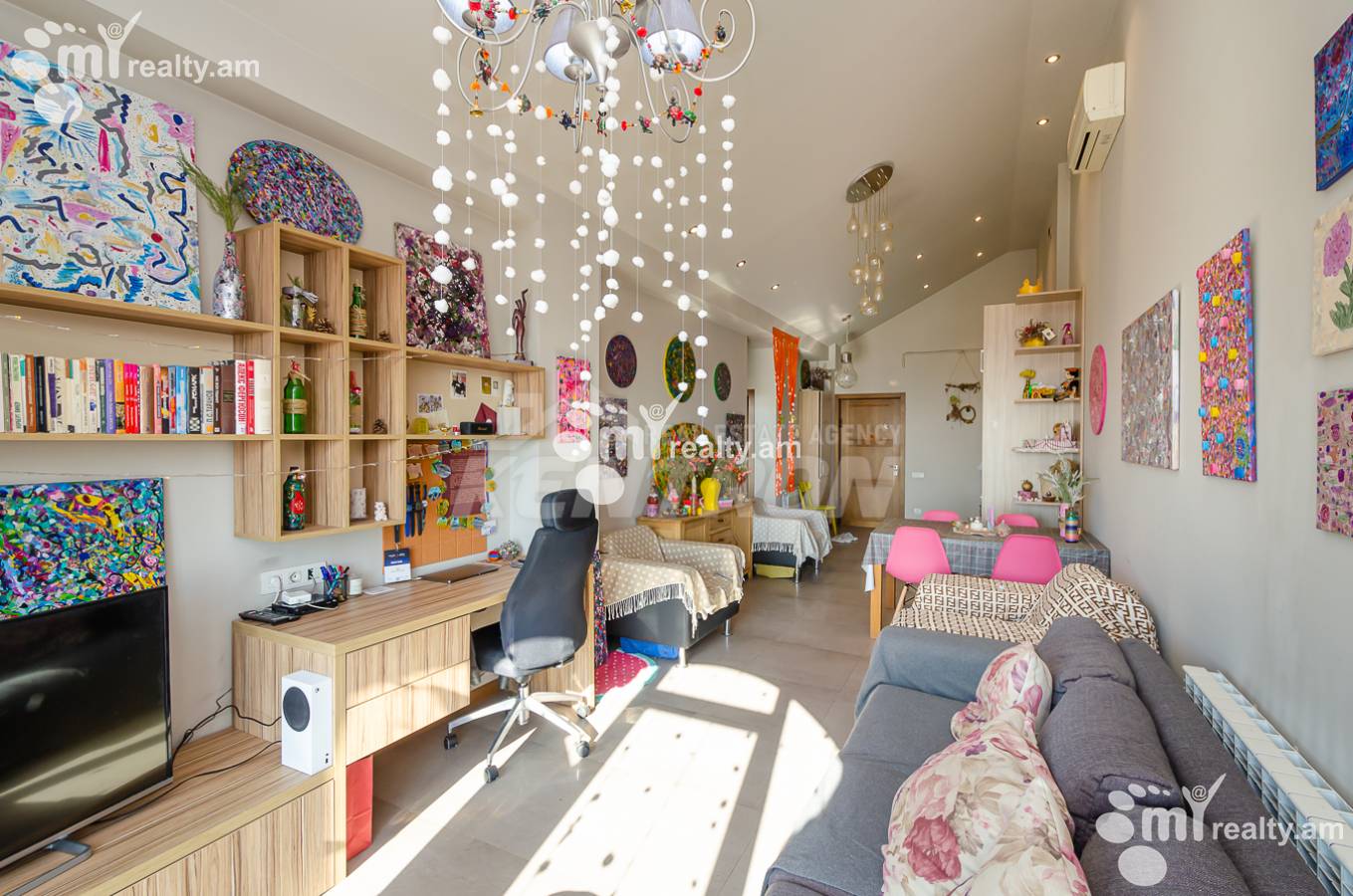 Купить 2 комнатную квартиру Антараин ул, Центр Ереван, 154454