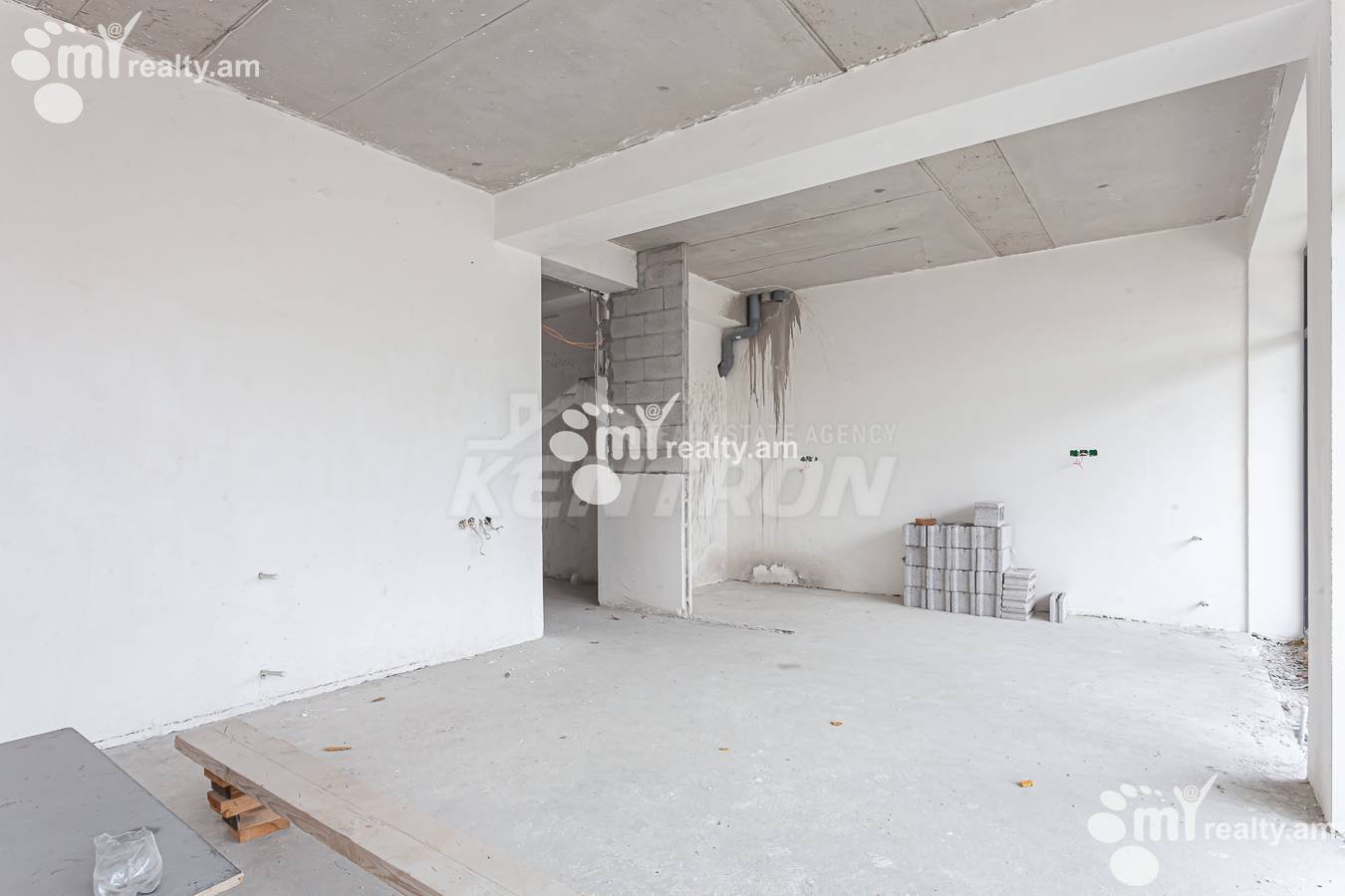 Առանձնատուն  Առինջ Բ 2-րդ փողոց, Աբովյան Կոտայք, 155935