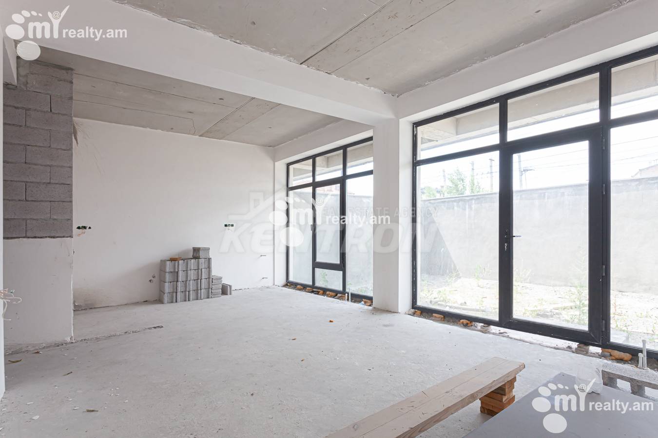 Առանձնատուն  Առինջ Բ 2-րդ փողոց, Աբովյան Կոտայք, 155935