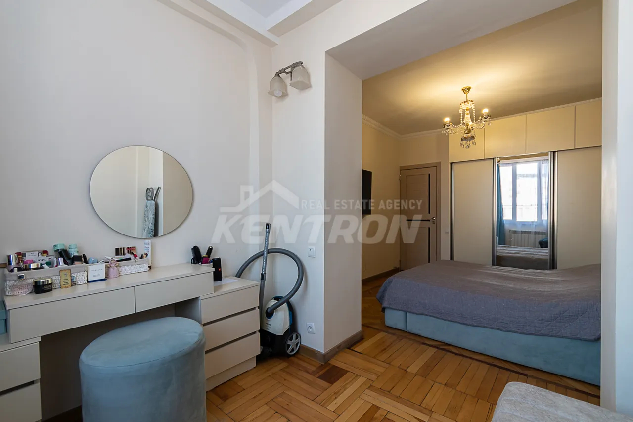 3 bedroom apartment for sale Hr.Kochar St, Arabkir Yerevan, 159108