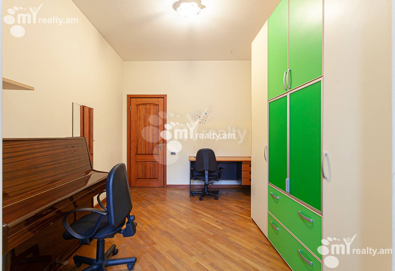 3 bedroom apartment for sale Kievyan St, Arabkir Yerevan, 154325