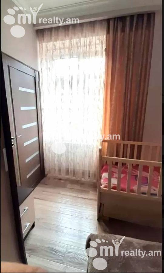 3 bedroom apartment for sale خیابان فوچیک, آچاپنیاک ایروان, 142910