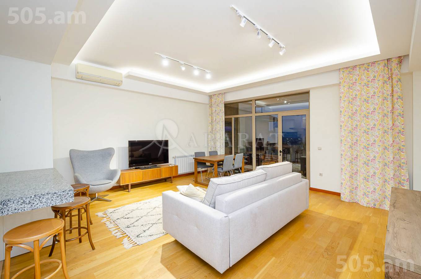 Купить 3 комнатную квартиру Антараин ул, Центр Ереван, 145038