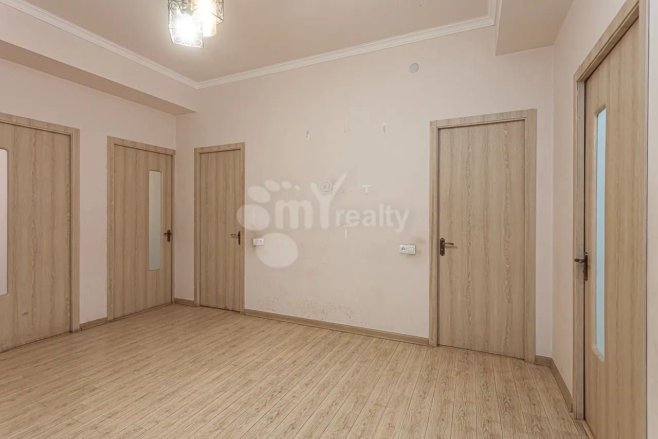 3 bedroom apartment for sale Adonts St, Arabkir Yerevan, 161342