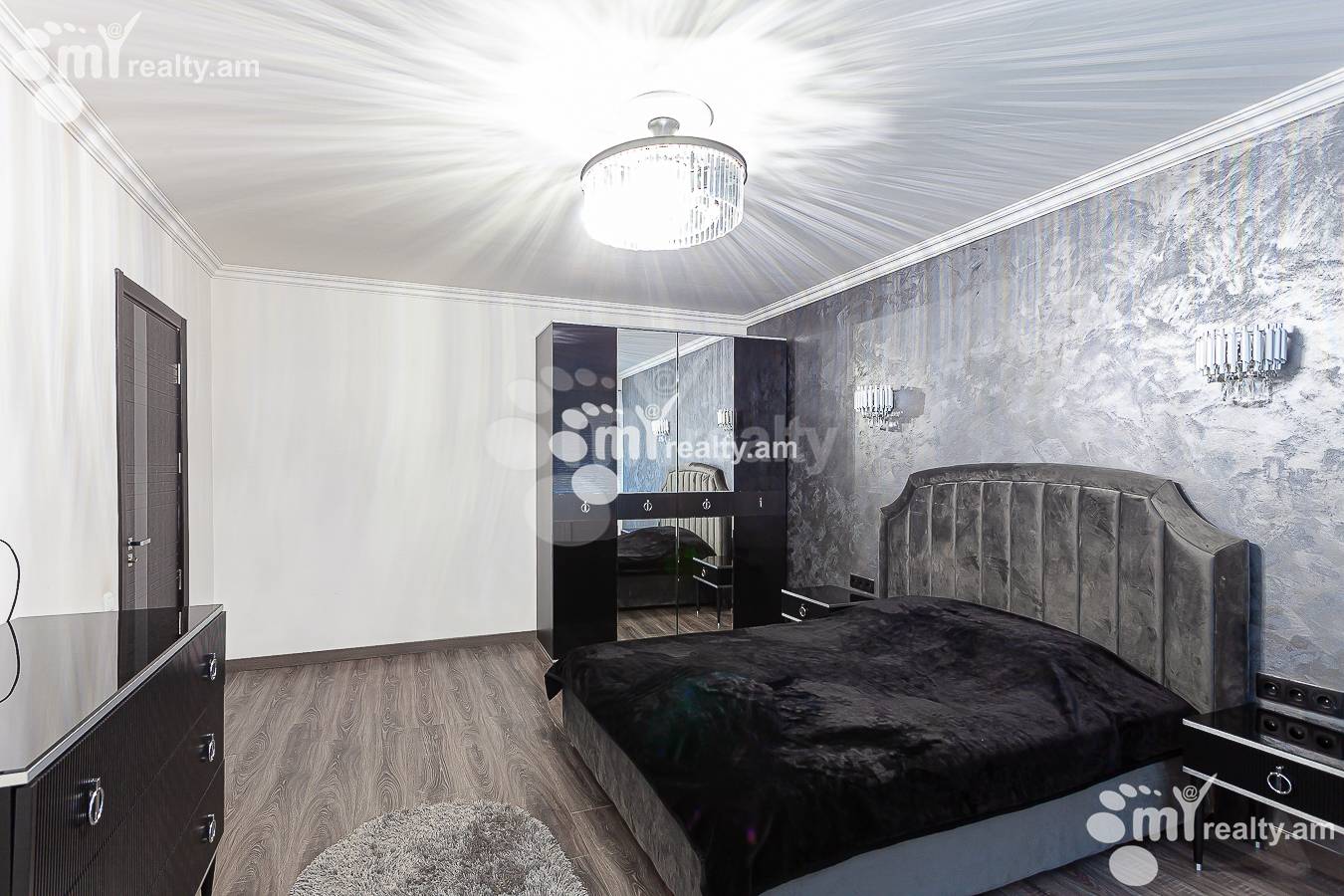 3 սենյականոց բնակարան  Զաքյան փող, Կենտրոն Երևան, 146567