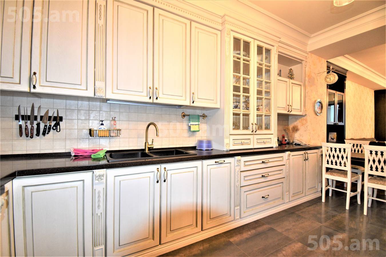 Купить 4 комнатную квартиру Цицернакаберд шоссе, Центр Ереван, 119472