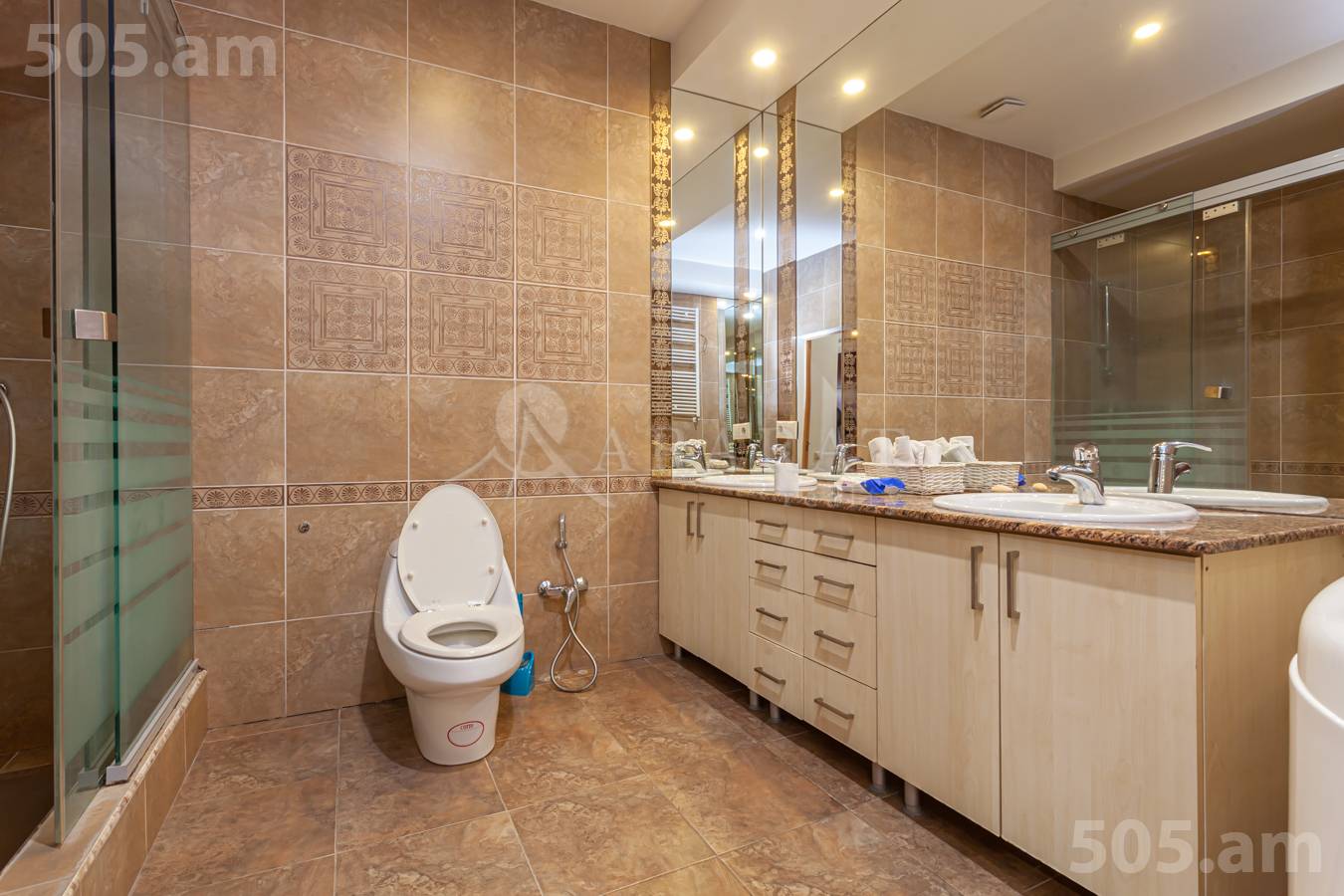 4 bedroom apartment for rent Azatutyan Ave, Arabkir Yerevan, 154351