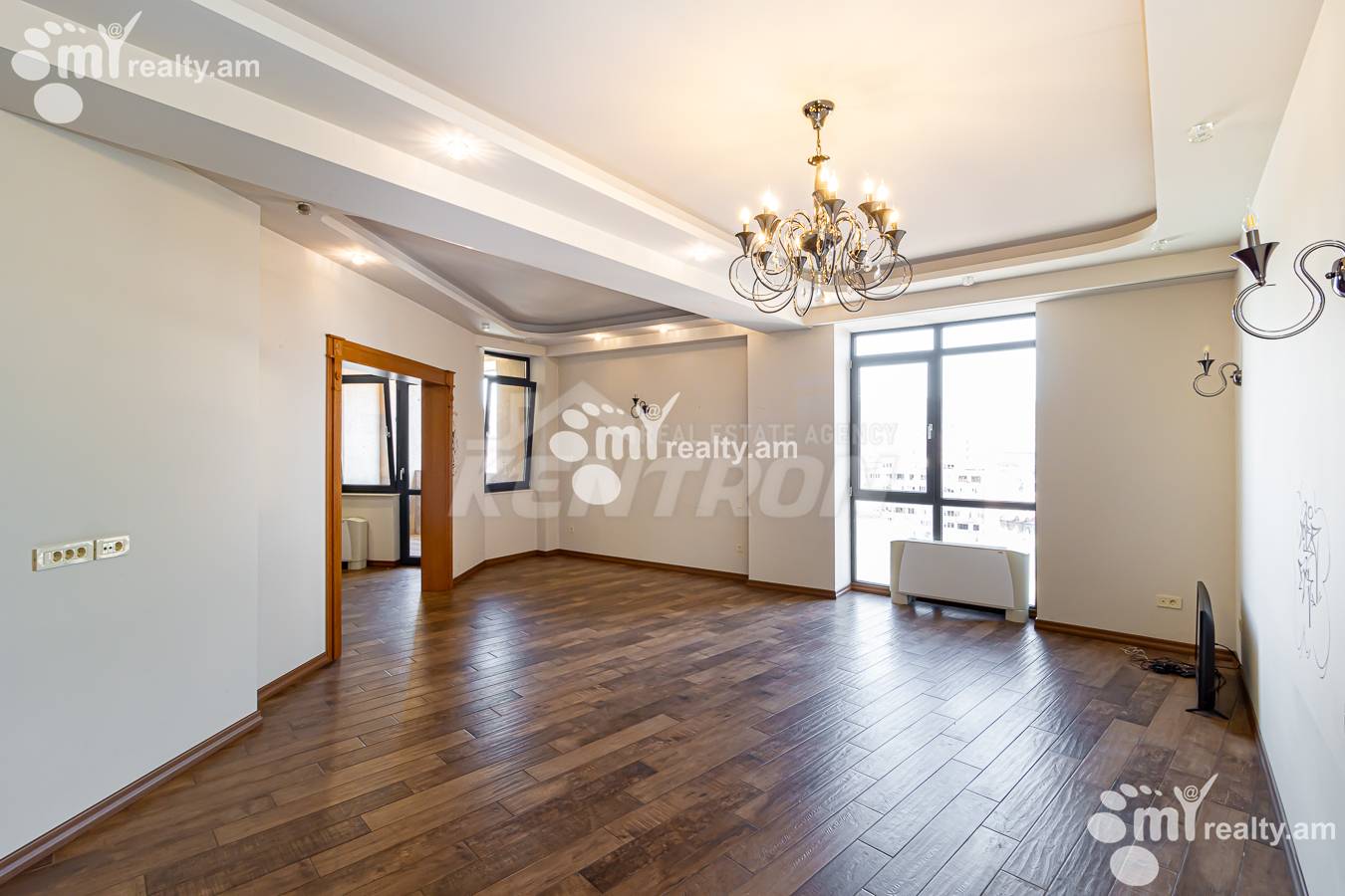 4 bedroom apartment for sale خیابان د. دِمیرچیان, مرکز شهر ایروان, 141073