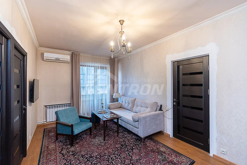 bnakaran/3-senyakanoc/Nalbandyan+St/Center/Yerevan