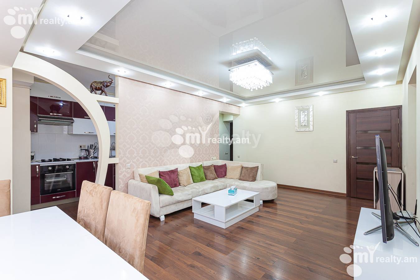 4 սենյականոց բնակարան  Կորի փող. 1ին նր, Կենտրոն Երևան, 145489