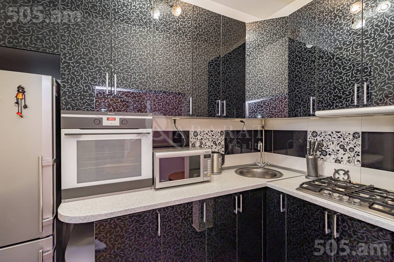 6 սենյականոց բնակարան  Տերյան փող, Կենտրոն Երևան, 152134