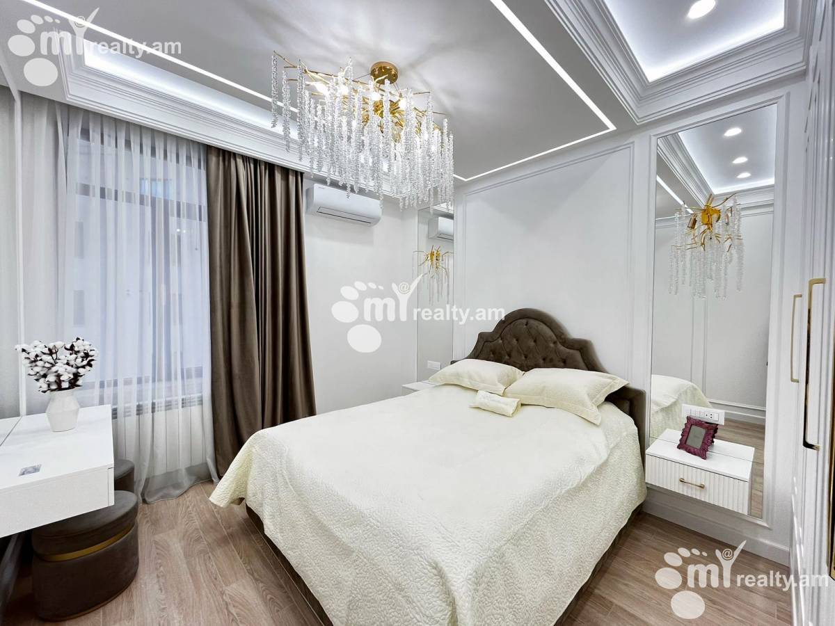 3 bedroom apartment for sale Aram St, Center Yerevan, 157618