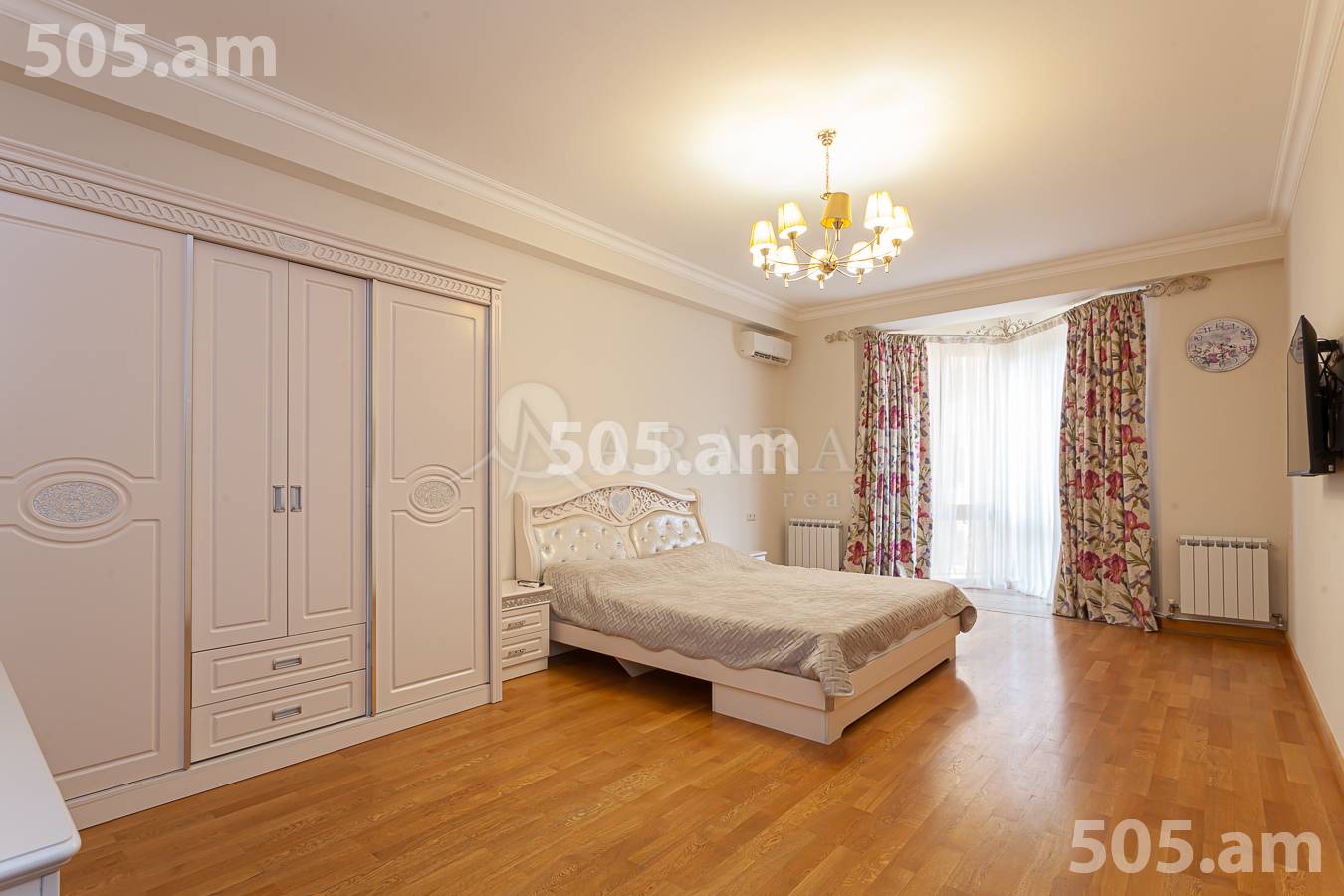 3 սենյականոց բնակարան վարձով Արամի փող, Կենտրոն Երևան, 156056