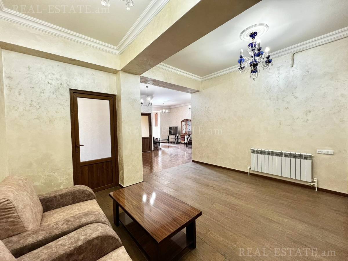 Купить 3 комнатную квартиру Лер. Камсар ул, Центр Ереван, 129972