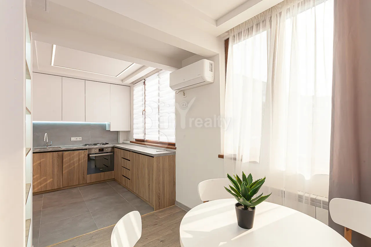 2 սենյականոց բնակարան վարձով Ա. Խաչատրյան փող, Արաբկիր Երևան, 160058