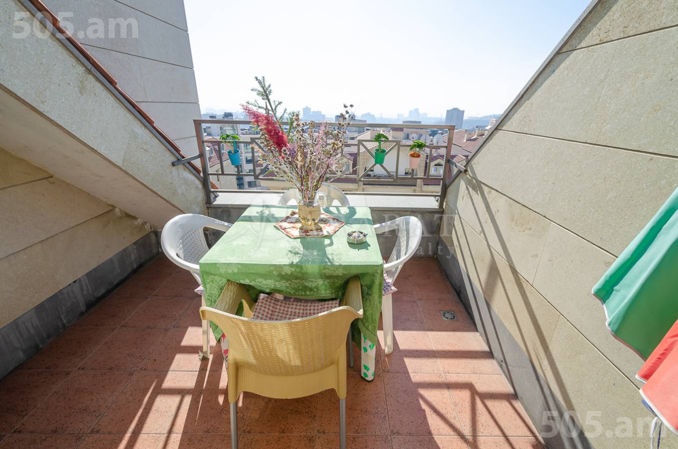 2 bedroom apartment for sale خیابان آنتارایین, مرکز شهر ایروان, 154453