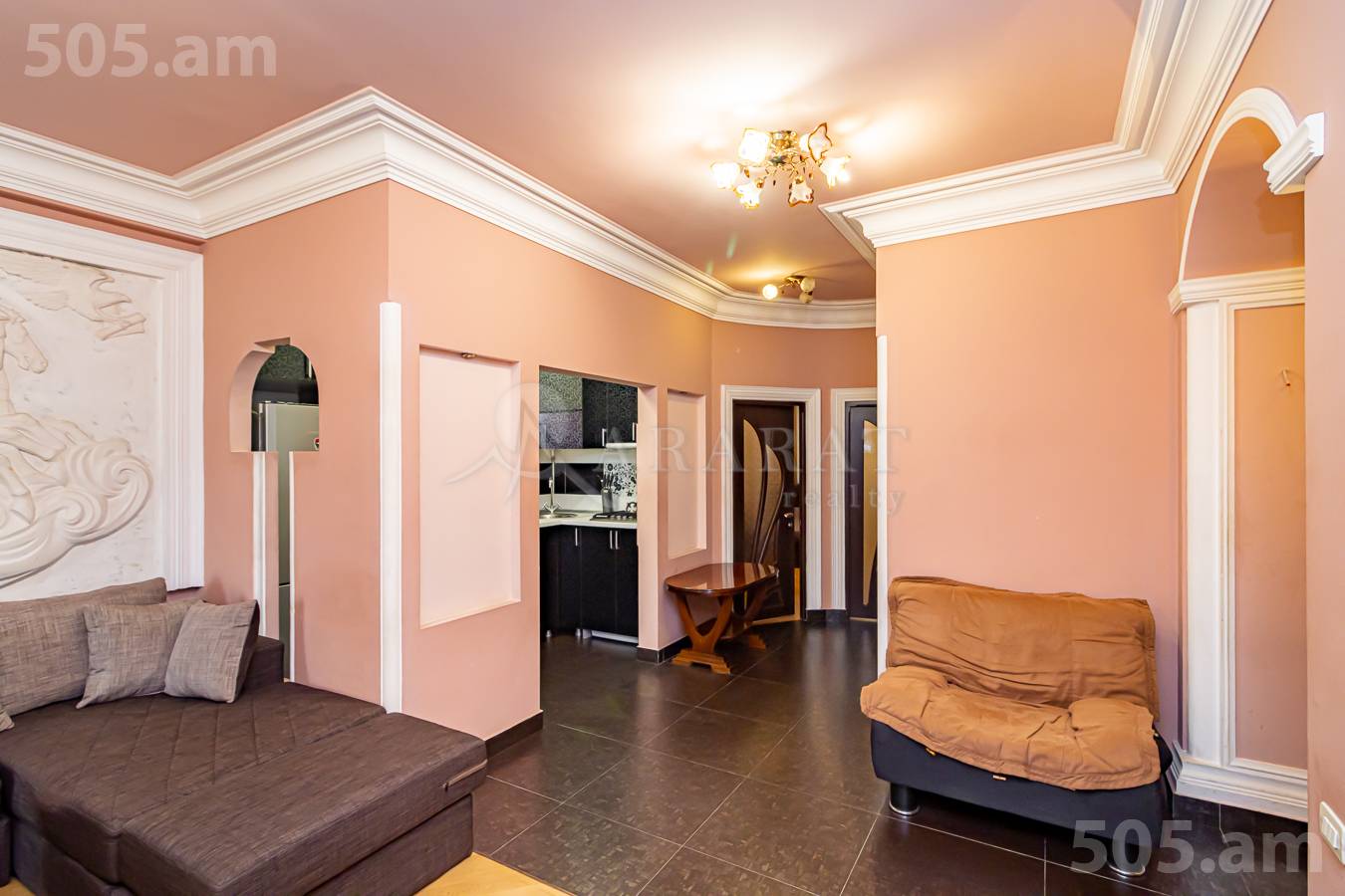 6 սենյականոց բնակարան  Տերյան փող, Կենտրոն Երևան, 152134