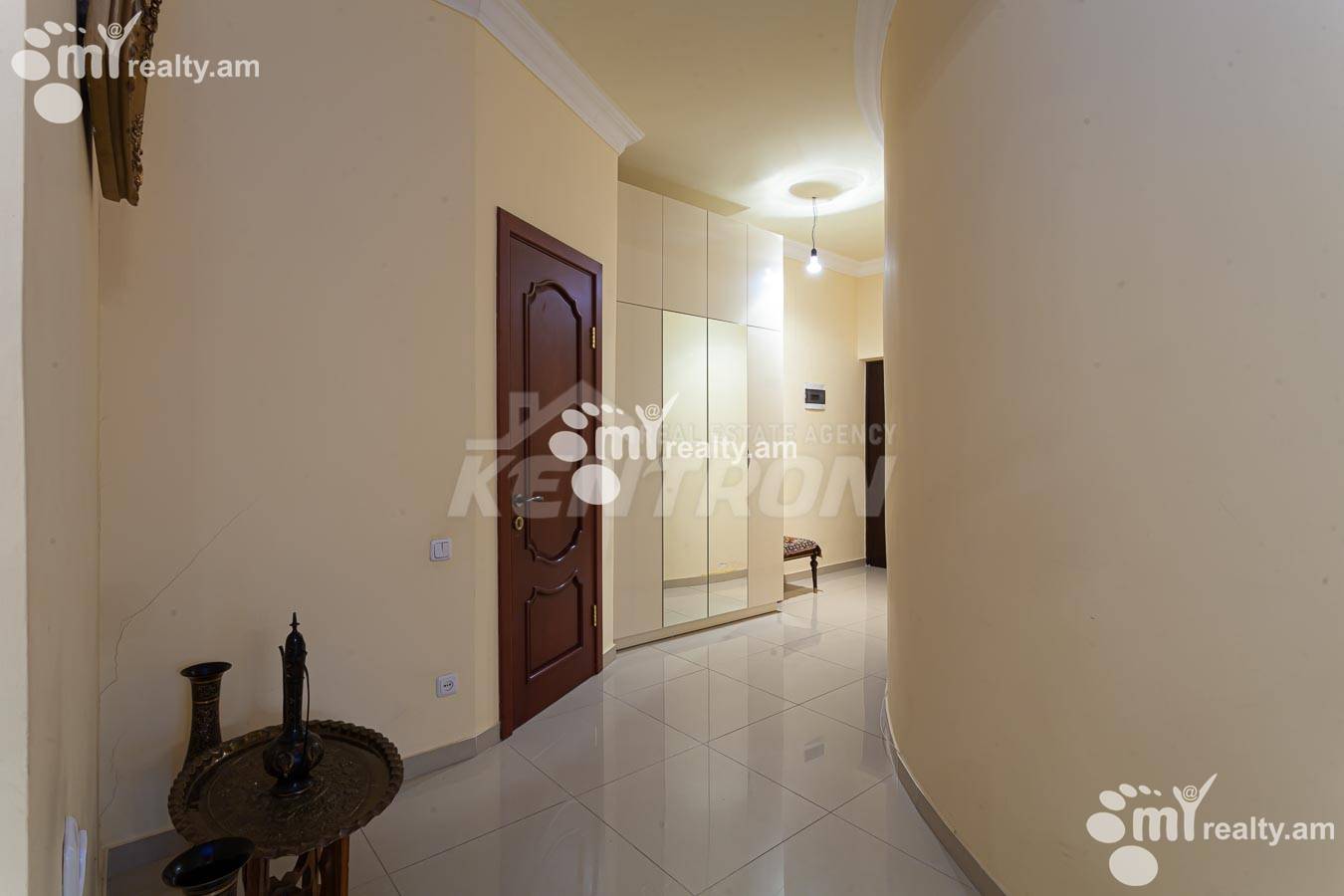 3 bedroom apartment for rent Baghramyan Ave (Kentron), Center Yerevan, 120314