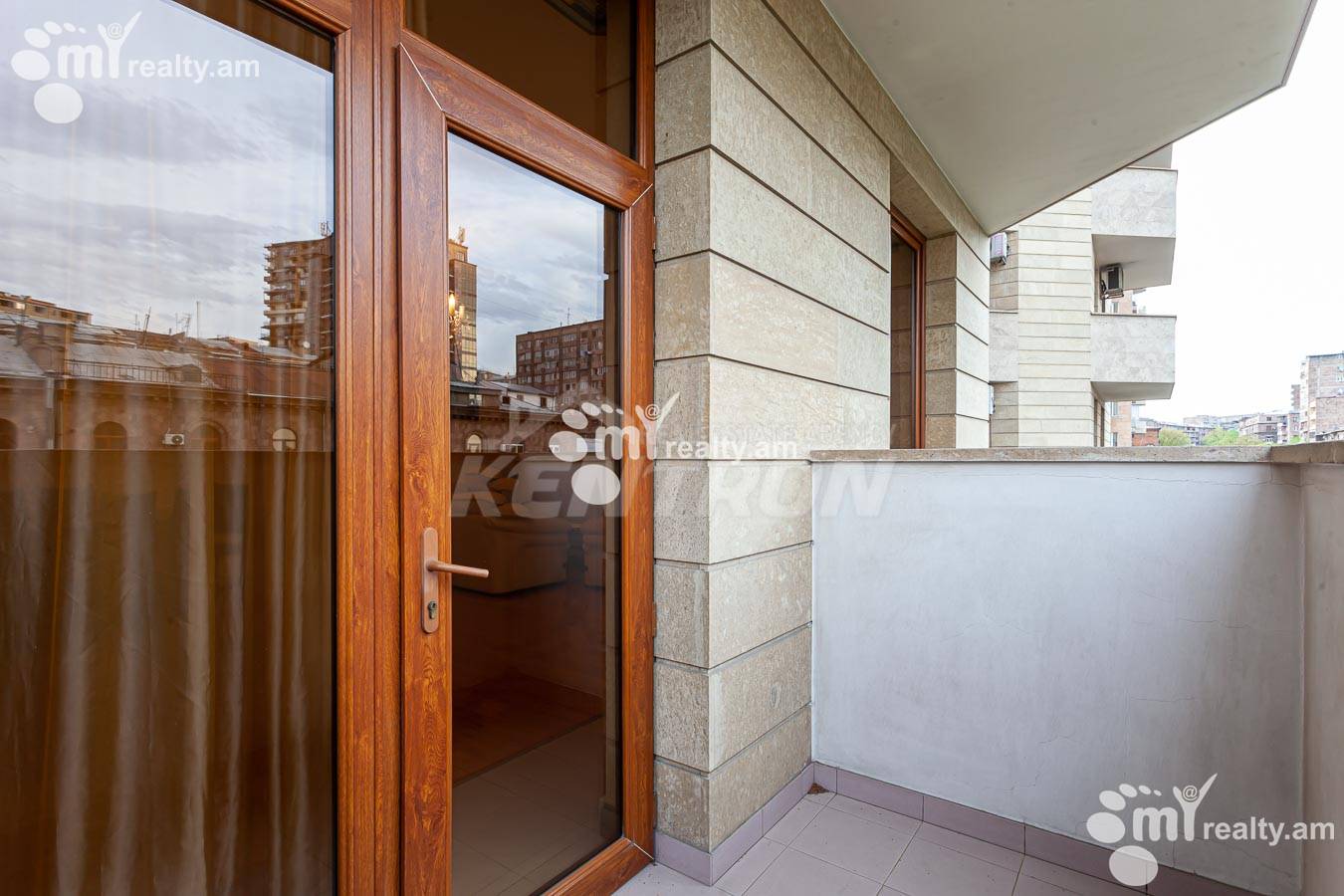 3 bedroom apartment for rent Baghramyan Ave (Kentron), Center Yerevan, 120314