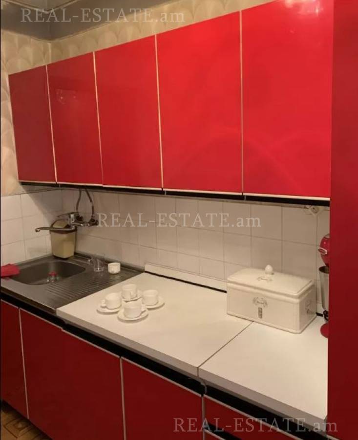 2 սենյականոց բնակարան  Ե. Քոչար փող, Կենտրոն Երևան, 131609