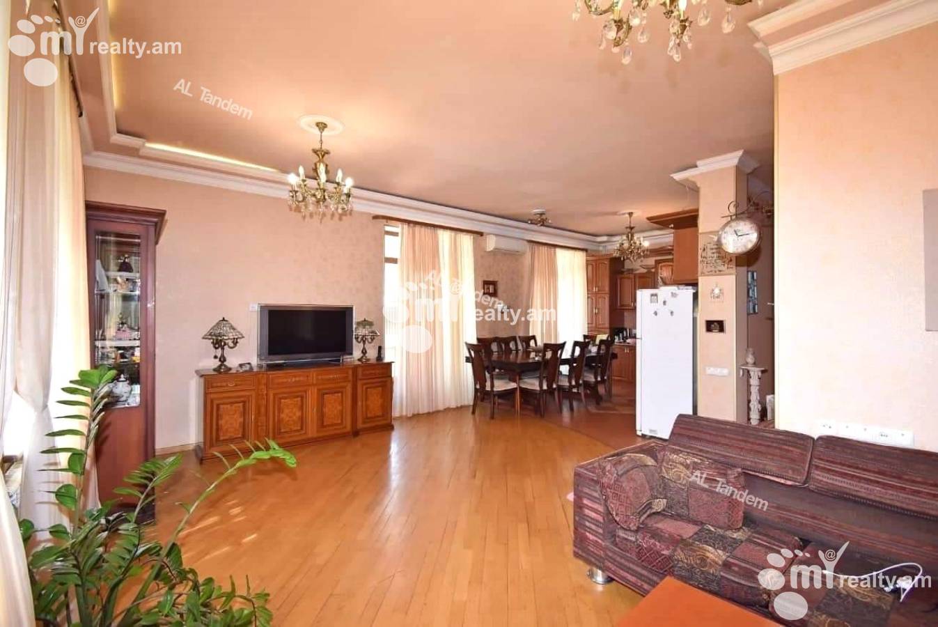 3 bedroom apartment for rent Mashtots Ave, Center Yerevan, 155273