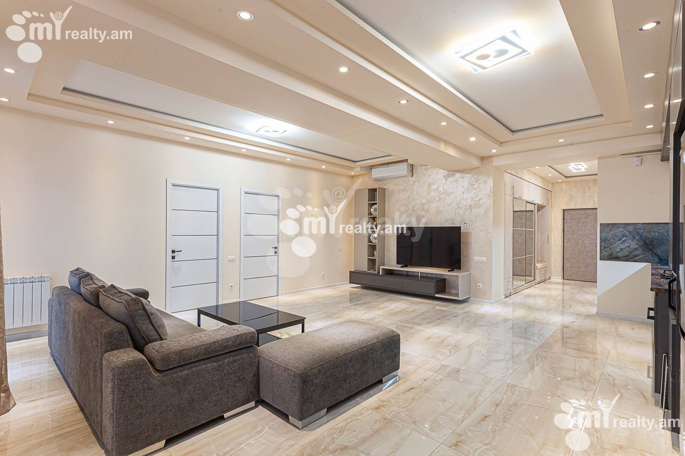 3 bedroom apartment for rent خیابان پارونیان, مرکز شهر ایروان, 153194