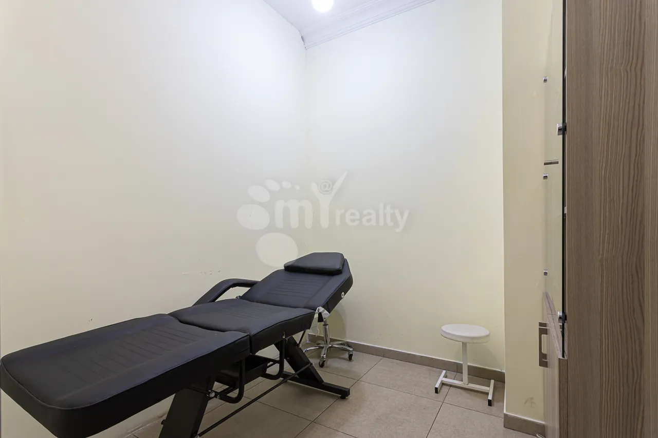 Commercial property for sale Mashtots Ave, Center Yerevan, 158298