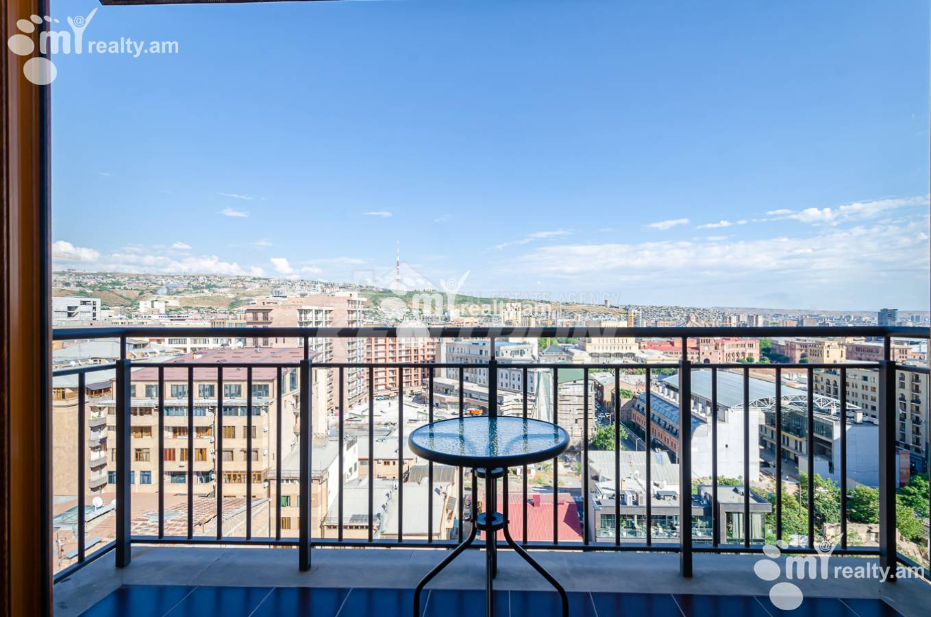 Купить 2 комнатную квартиру Арам ул, Центр Ереван, 152025