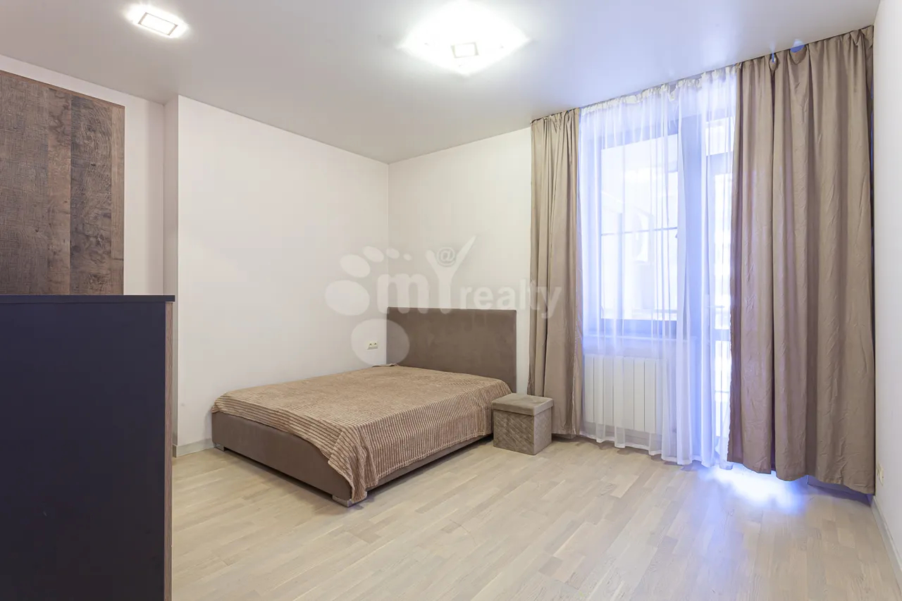 3 bedroom apartment for rent خیابان آرام, مرکز شهر ایروان, 161481
