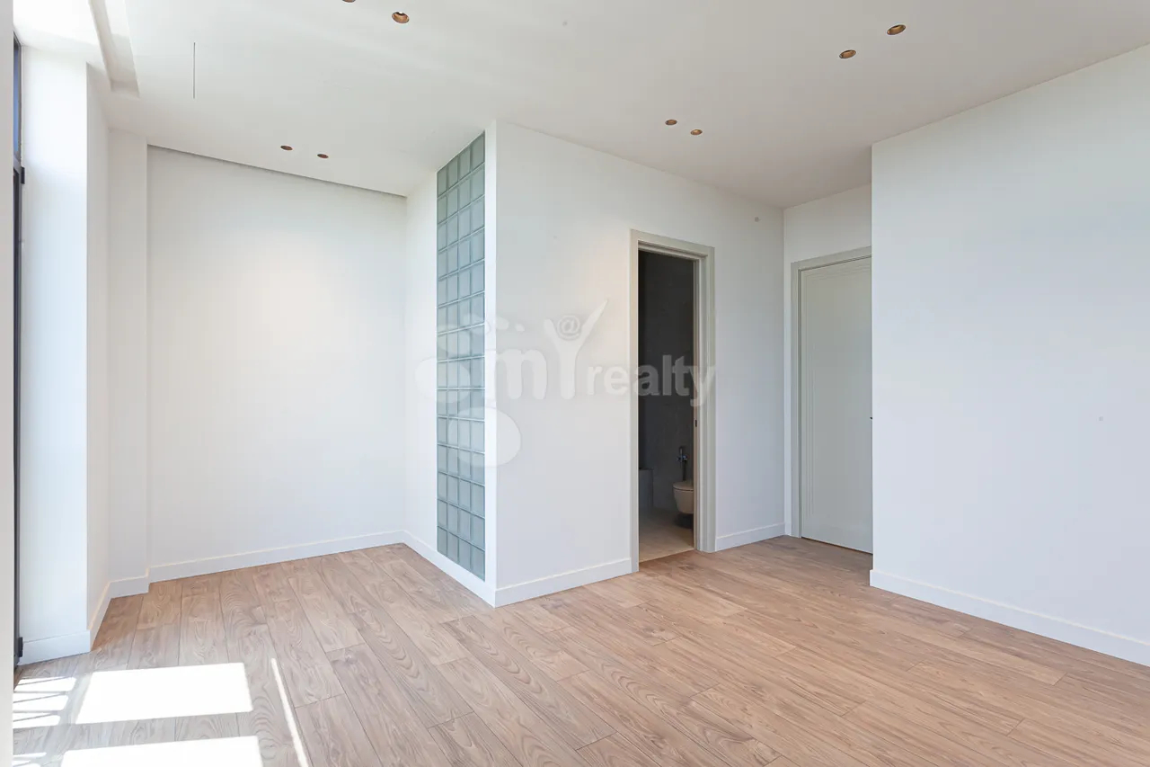 5 bedroom apartment for sale Orbeli Yeghbayrner   St, Arabkir Yerevan, 160863
