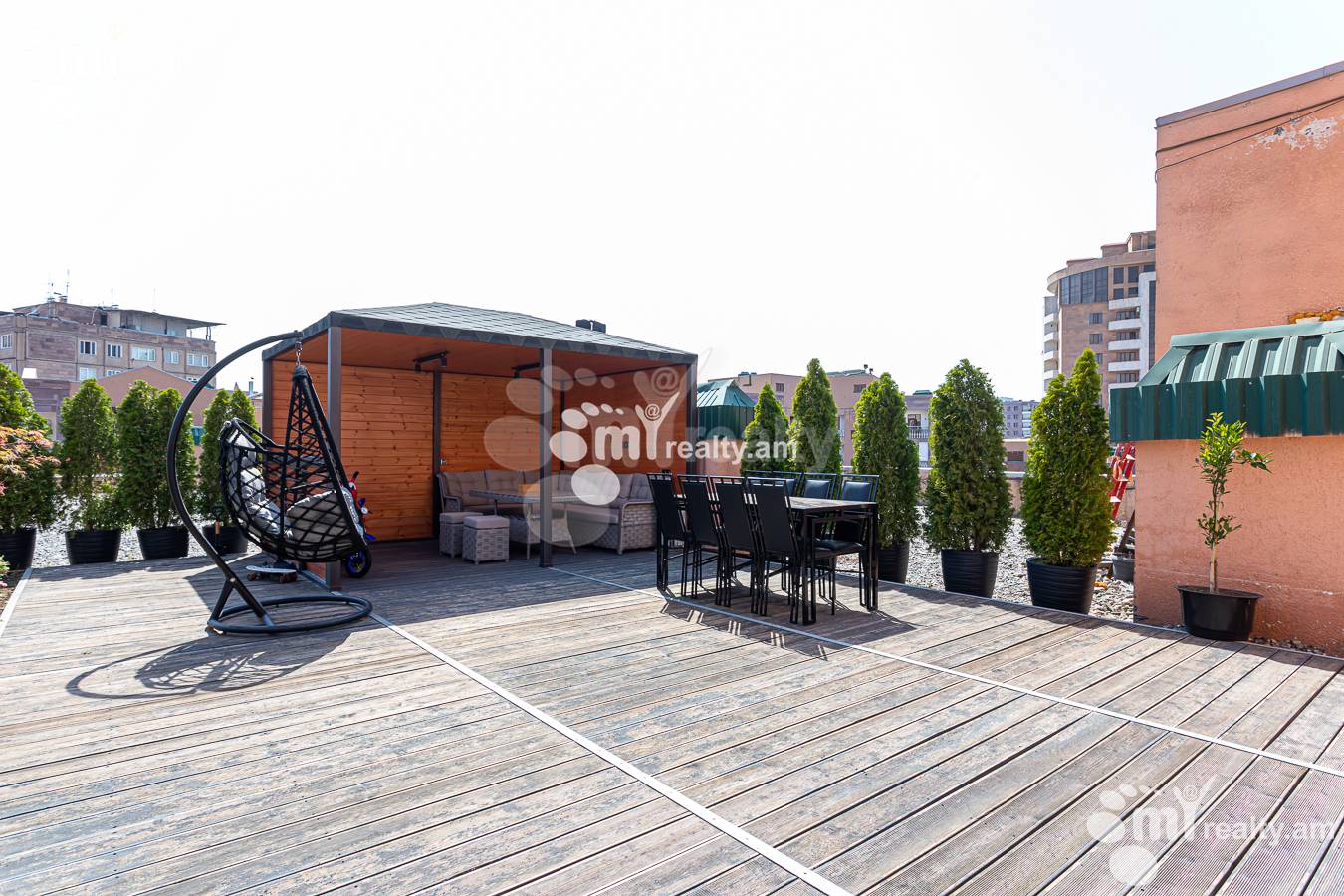 4 bedroom apartment for sale خیابان آدونس, عربگیر ایروان, 156083