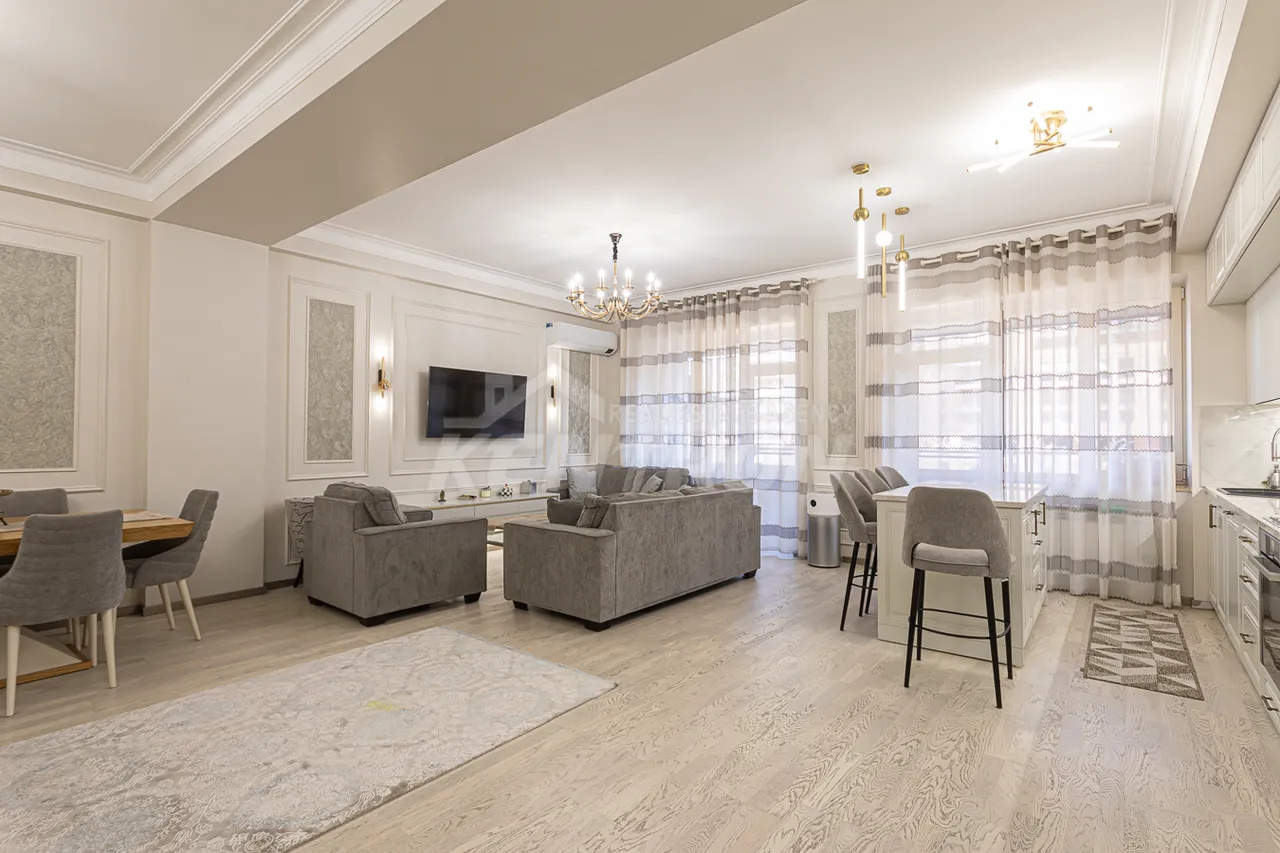 Купить 3 комнатную квартиру Бузанд ул, Центр Ереван, 159658