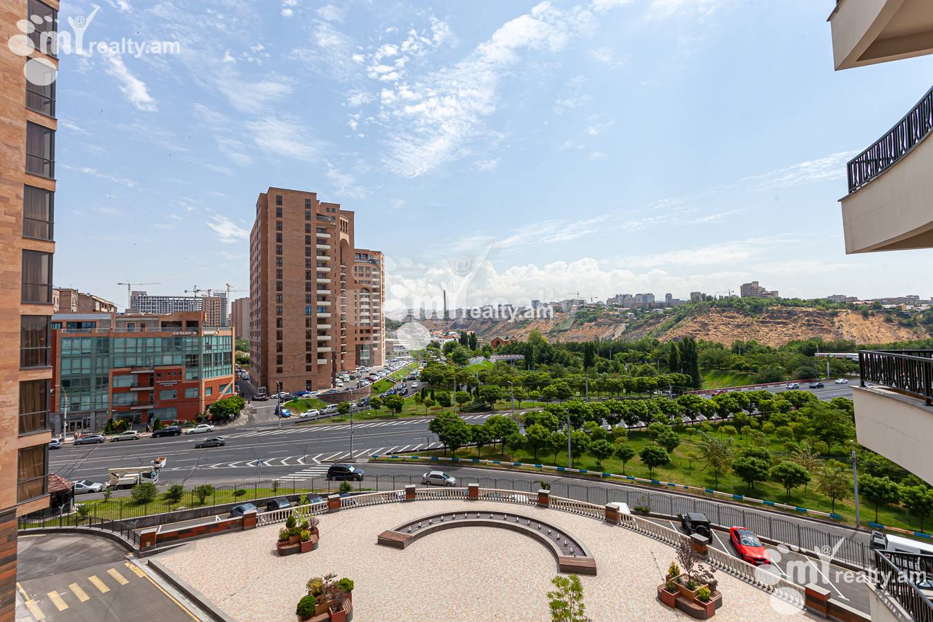 3 սենյականոց բնակարան  Սասնա Ծռեր փող., Դավթաշեն Երևան, 154055