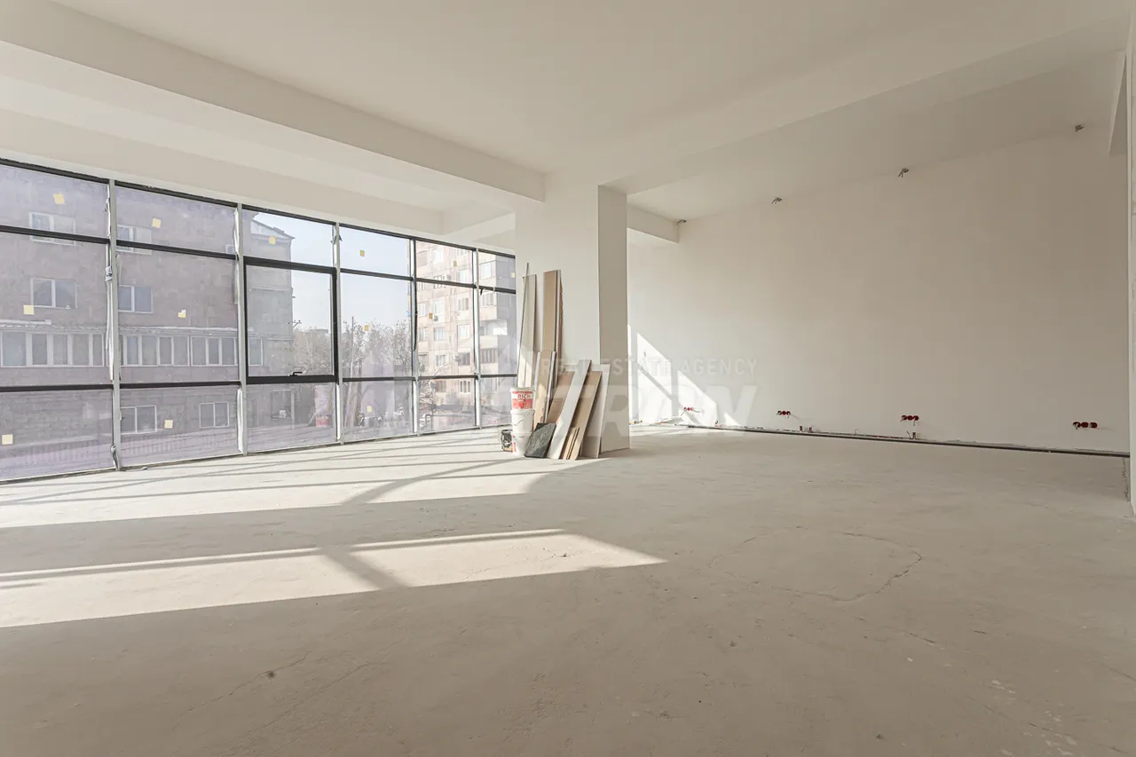 Снять коммерческoе помещение Н. Зарян стр, Арабкир Ереван, 158317