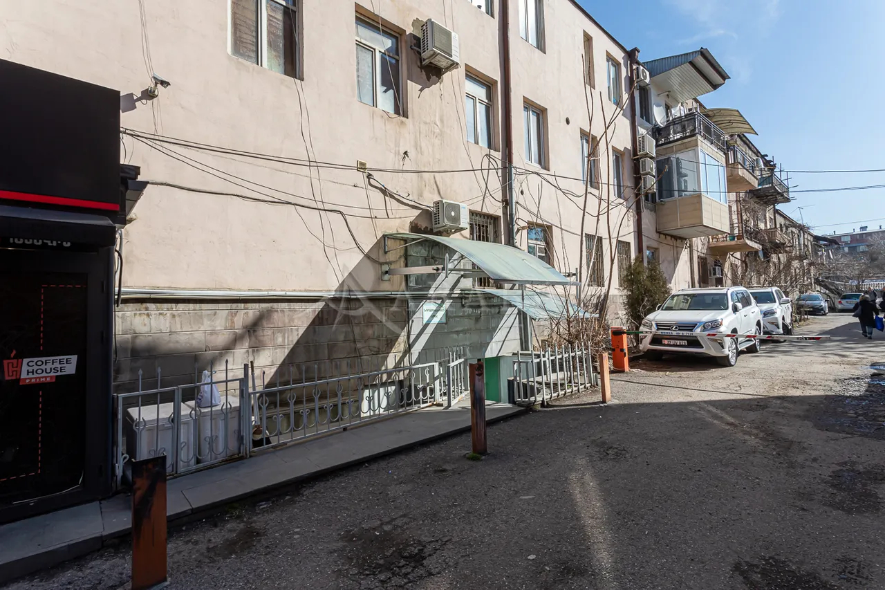 Commercial for sale خیابان ابوویان, مرکز شهر ایروان, 158521